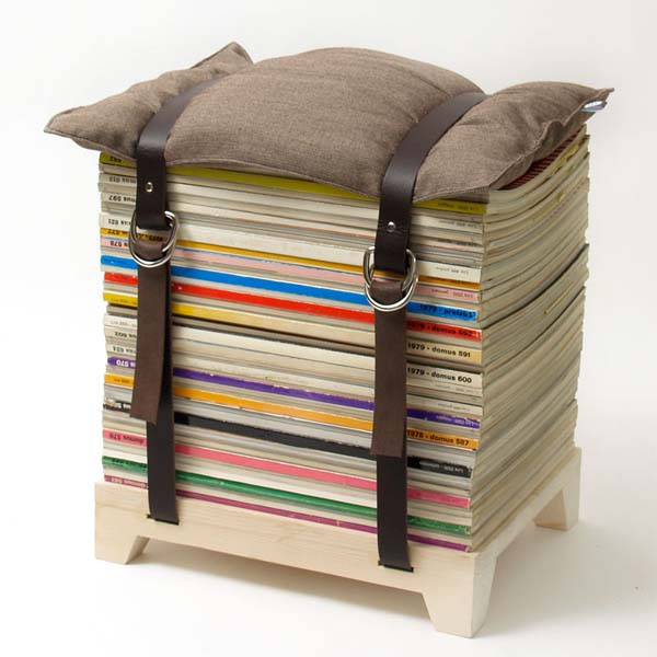 Magazine seat