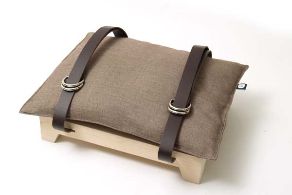 Magazine seat 2