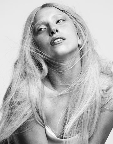 Hbz-lady-gaga-cover-1-1011-de-1